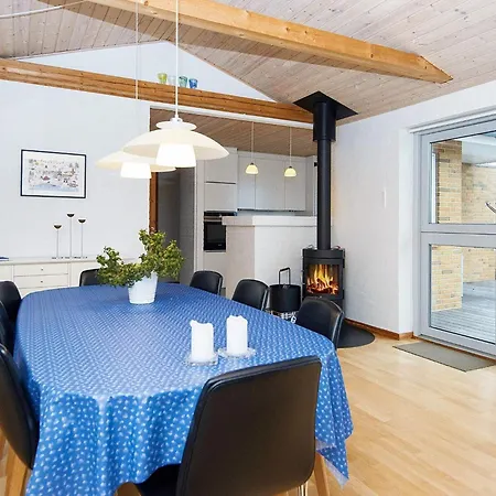 Hotel 6 Person Holiday In