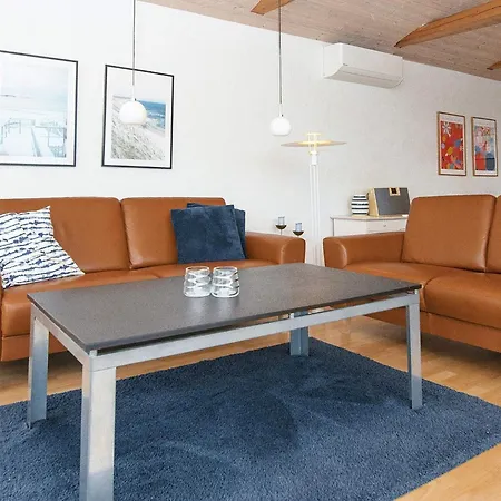 6 Person Holiday In